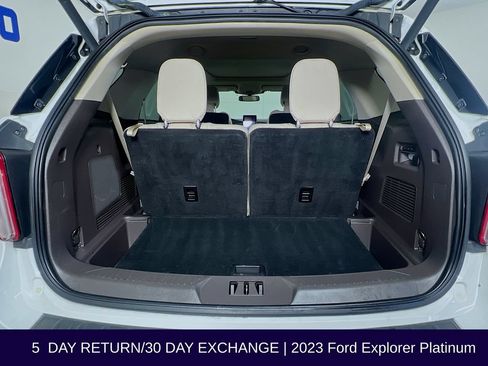 Used 2023 Ford Explorer Platinum w/ Technology Package AWD/4WD image 32