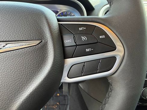 Used 2023 Chrysler 300 Touring w/ Sport Appearance Package RWD image 18