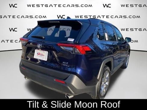 Used 2022 Toyota RAV4 XLE Premium AWD/4WD image 10