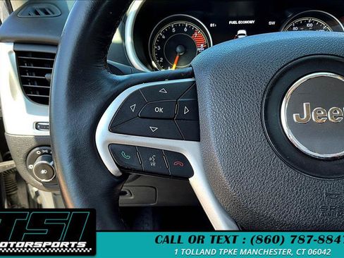 Used 2017 Jeep Cherokee Overland AWD/4WD image 18