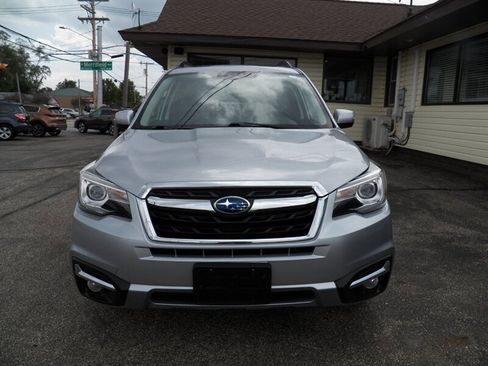 Used 2017 Subaru Forester 2.5i Touring AWD/4WD image 3