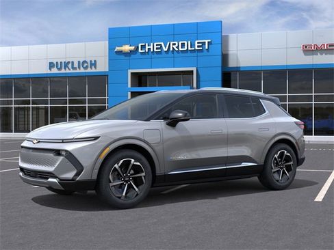 New 2025 Chevrolet Equinox EV LT image 2