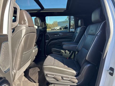 Used 2023 Cadillac Escalade ESV Premium Luxury w/ Performance Package image 37