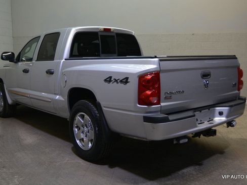 Used 2005 Dodge Dakota SLT image 3