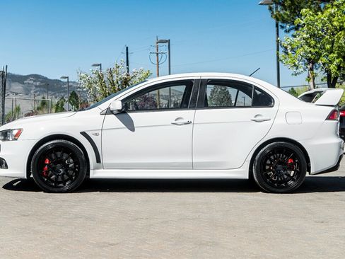 Used 2011 Mitsubishi Lancer Evolution GSR image 3