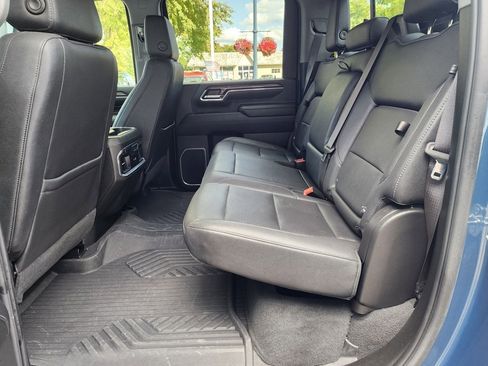 Used 2024 Chevrolet Silverado 2500 LTZ w/ LTZ Convenience Package image 13