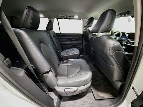 Certified 2024 Toyota Grand Highlander AWD image 22