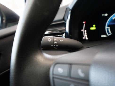 Used 2025 Toyota Camry LE image 13