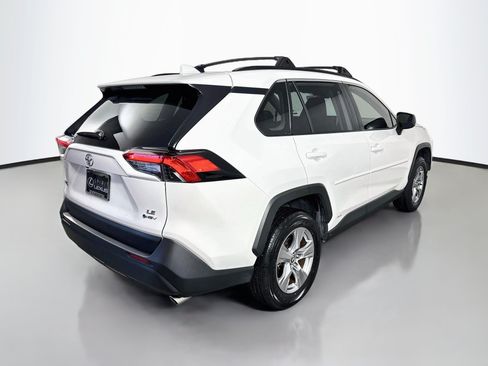 Used 2025 Toyota RAV4 LE AWD/4WD image 7