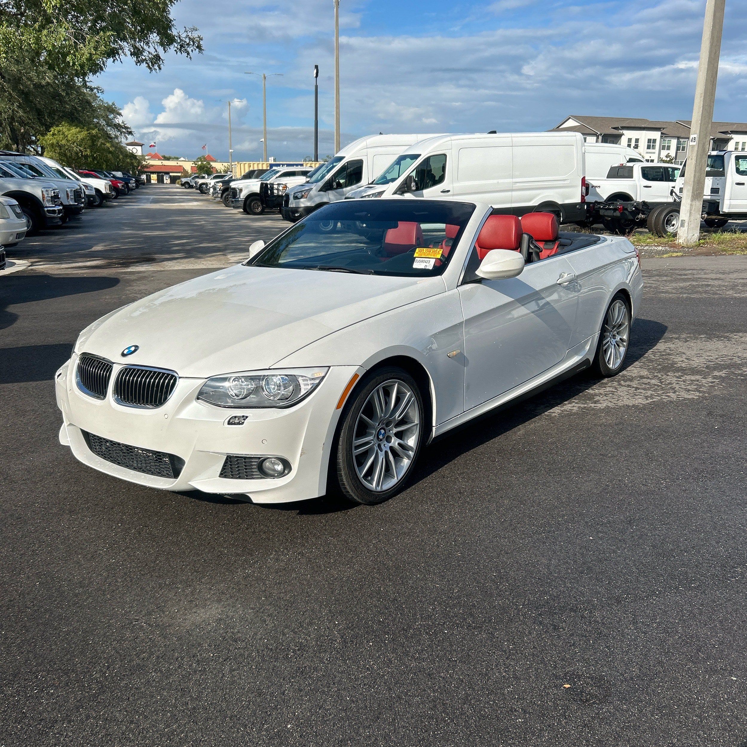 Used 2013 BMW 335i Convertible RWD image 1