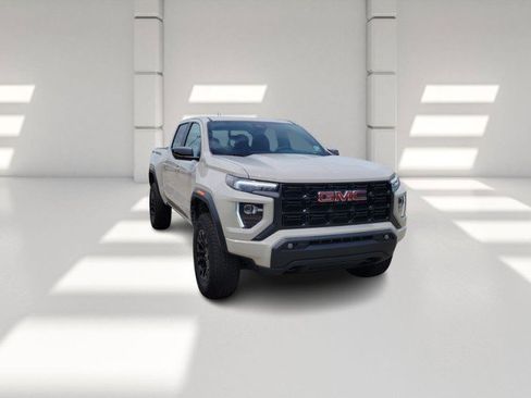 Used 2026 GMC Canyon Elevation w/ Convenience Package AWD/4WD image 3