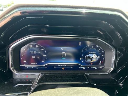 Used 2025 Chevrolet Silverado 1500 ZR2 AWD/4WD image 19