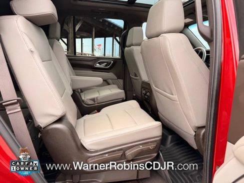 Used 2024 Chevrolet Tahoe Z71 w/ Luxury Package AWD/4WD image 17