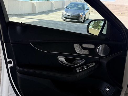 Used 2015 Mercedes-Benz C 300 4MATIC Sedan image 26