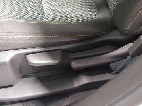 Used 2020 Chevrolet Traverse LS image 27