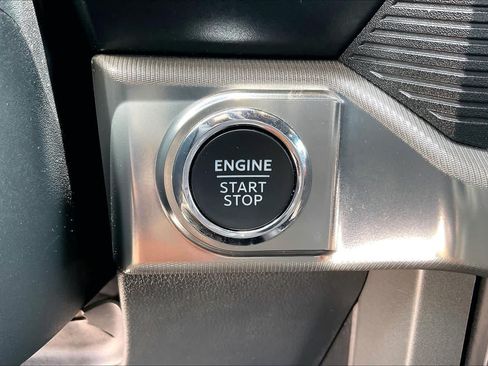 Used 2024 Ford F150 Lariat w/ Equipment Group 502A High AWD/4WD image 32