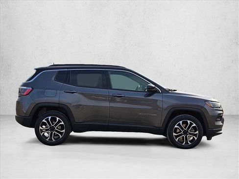 Used 2023 Jeep Compass Limited AWD/4WD image 4