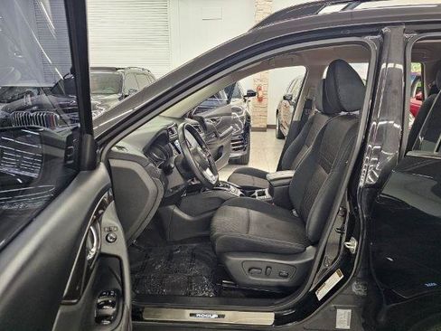 Used 2018 Nissan Rogue SV AWD/4WD image 31