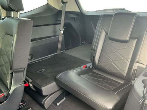 Used 2025 Volkswagen Atlas SE AWD/4WD image 21