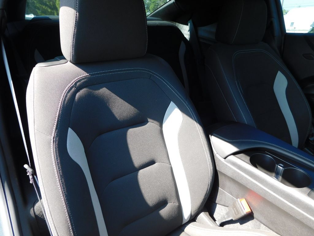 Used 2020 Chevrolet Camaro LT RWD image 18