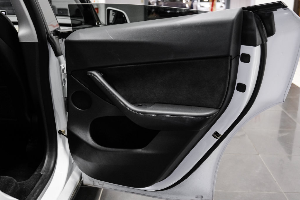 Used 2023 Tesla Model Y Long Range AWD/4WD image 55