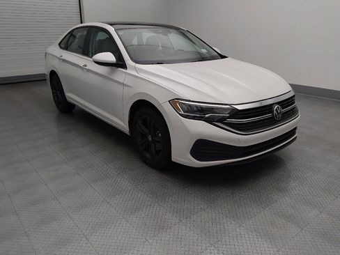 Used 2023 Volkswagen Jetta SE w/ Panoramic Sunroof Package FWD image 13