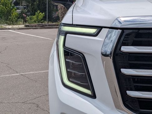 Used 2025 GMC Yukon XL Elevation image 9