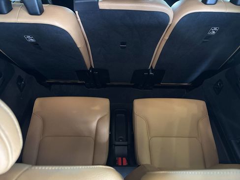 Used 2017 Volvo XC90 T6 Momentum w/ Vision Package image 27