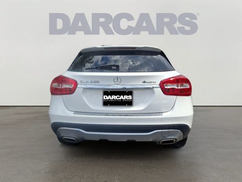 Used 2018 Mercedes-Benz GLA 250 4MATIC image 5