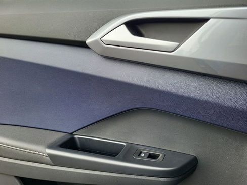 New 2026 Volkswagen Taos SEL image 15