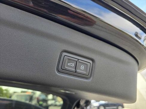 Certified 2025 Audi Q6 e-tron Premium Plus AWD/4WD image 19