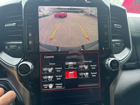 Used 2019 RAM 1500 Laramie image 34