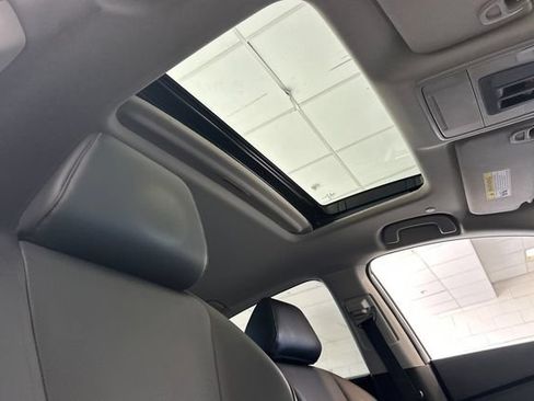 Used 2024 Honda Accord EX-L image 18