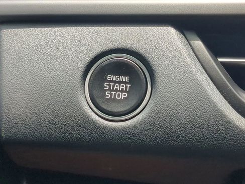 Certified 2025 Kia Seltos EX FWD image 23