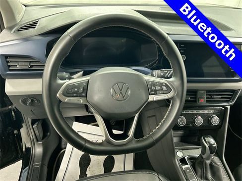 Certified 2023 Volkswagen Taos SE image 7