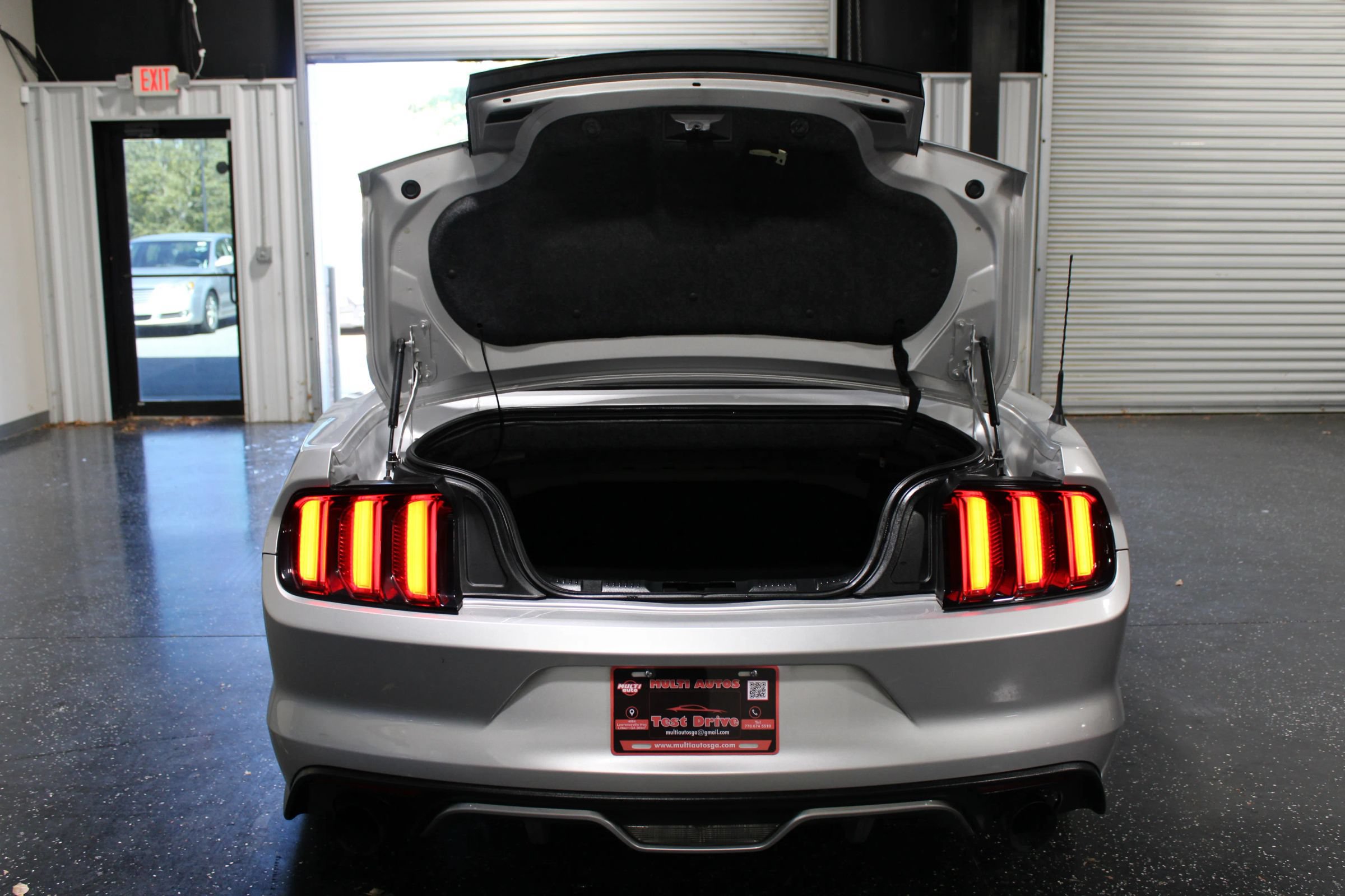 Used 2016 Ford Mustang Convertible RWD image 40