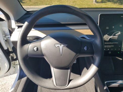Used 2022 Tesla Model 3 Performance image 19