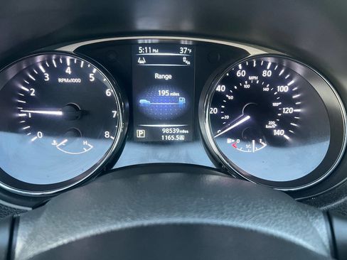 Used 2014 Nissan Rogue SV w/ SV Premium Package image 33