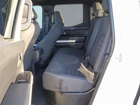 Used 2024 Toyota Tacoma TRD Off-Road image 8