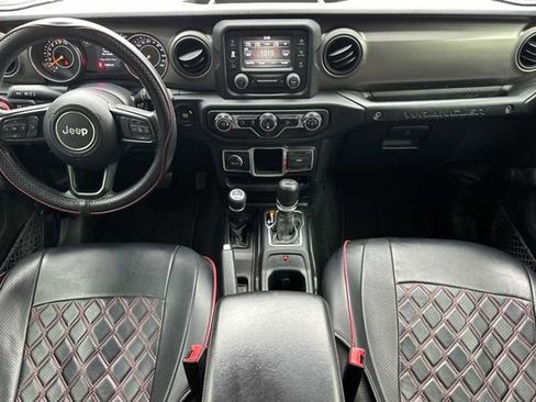 Used 2018 Jeep Wrangler Unlimited Sport image 5