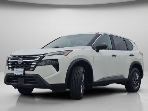 Used 2024 Nissan Rogue S image 18