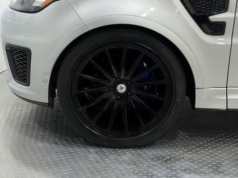 Used 2017 Land Rover Range Rover Sport SVR image 36