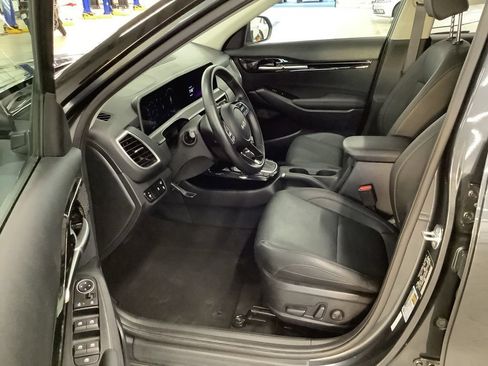 Certified 2026 Kia Seltos EX w/ EX Sunroof Package AWD/4WD image 18