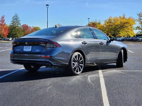 Used 2025 Honda Accord Touring image 19