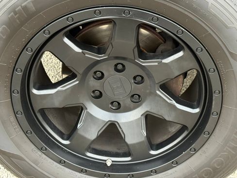 Used 2018 Nissan Frontier SV AWD/4WD image 41