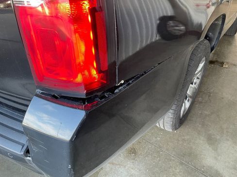 Used 2015 Chevrolet Suburban LTZ AWD/4WD image 28