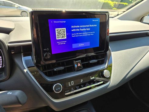 Used 2026 Toyota Corolla LE FWD image 27
