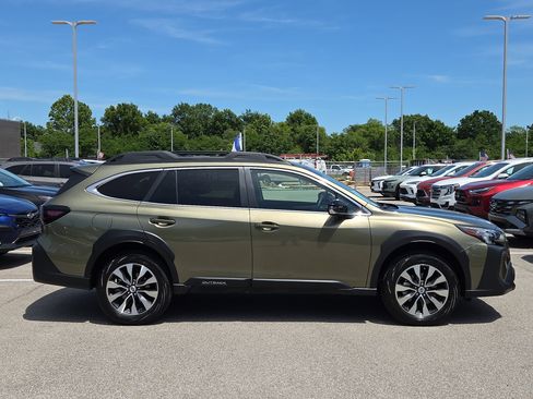 Certified 2025 Subaru Outback Limited AWD/4WD image 2