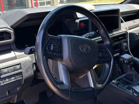 Used 2025 Toyota 4Runner TRD Off-Road AWD/4WD image 8