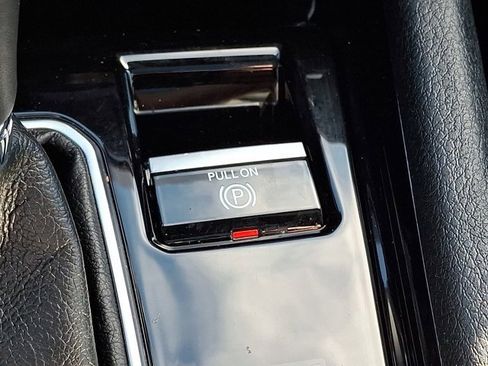 Certified 2024 Jeep Compass Limited w/ Sun and Sound Group image 29